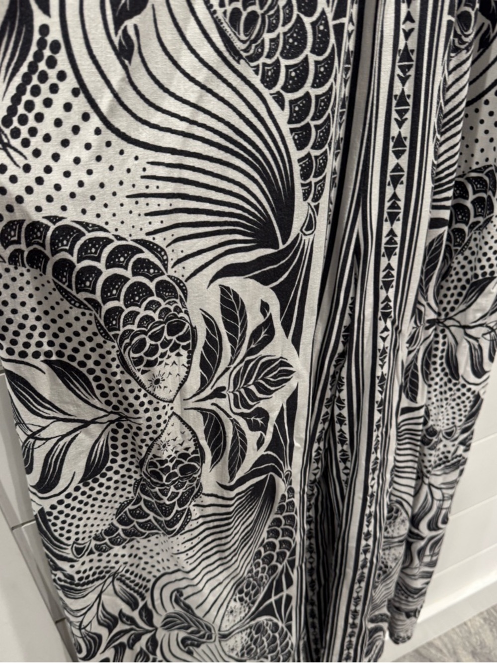 Farm Rio Elegance Scarf Linen Blend Wide-Leg Jumpsuit black white koi fish - Picture 7 of 11